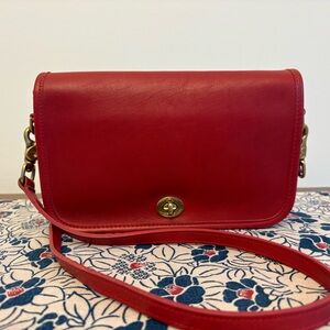 Vintage Coach “Penny” Pocket Purse Bag